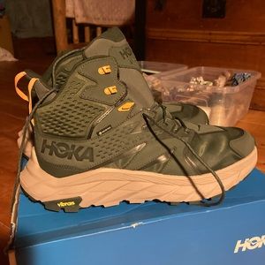 Hoka Men’s Hiking Boots. Anacapta Gortex Waterproof size 13.
